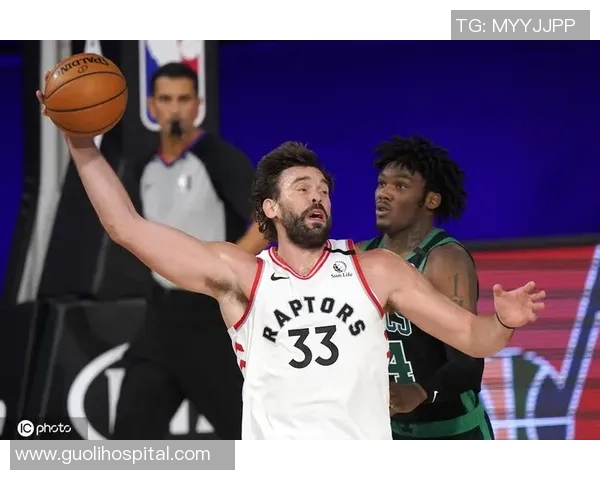 骑士与猛龙季后赛第六场激战回顾球员表现与战术分析全景展现